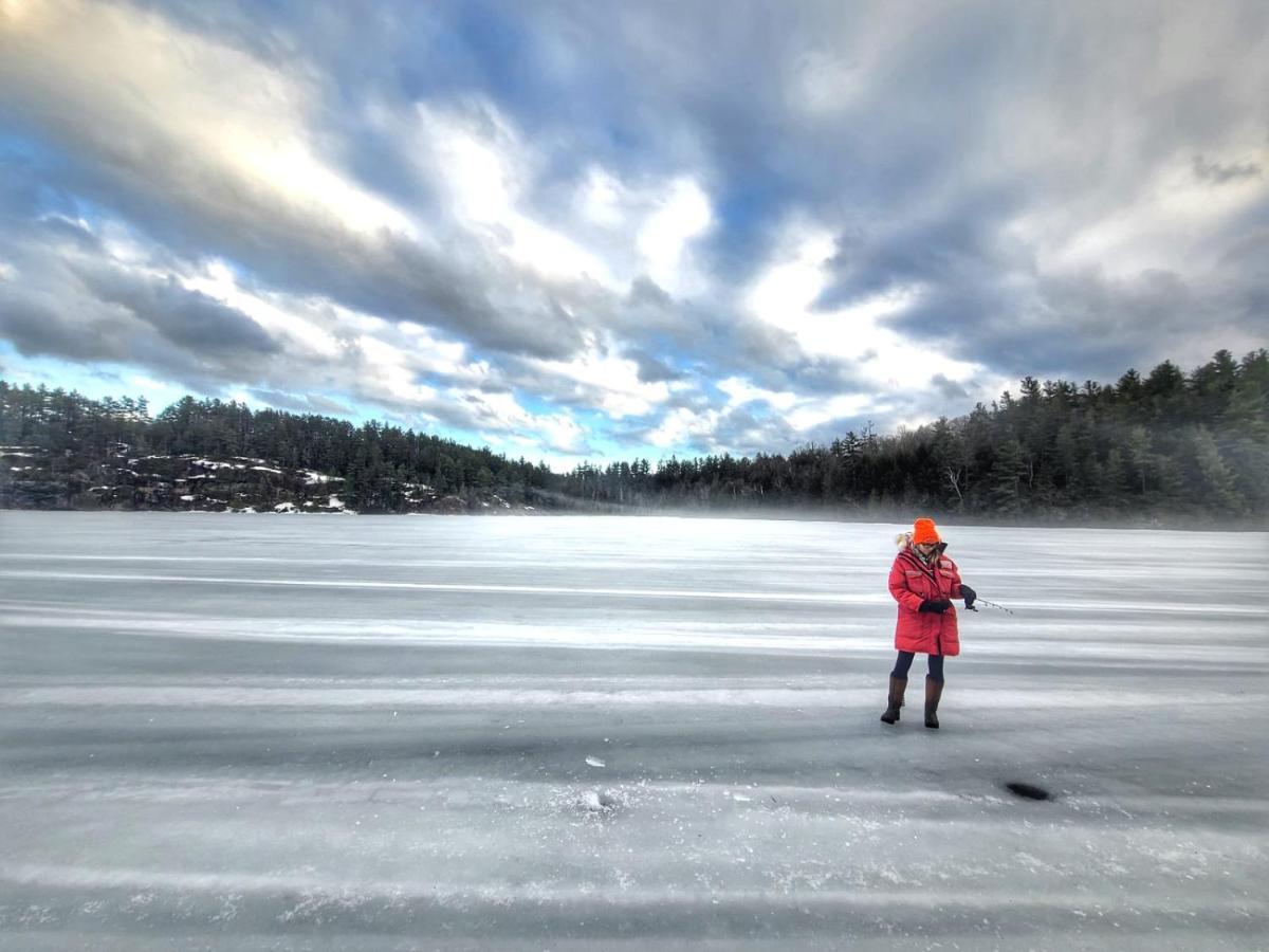 Juniper Cabin- Waterfront Retreat On Mosque Lake Ompah Esterno foto