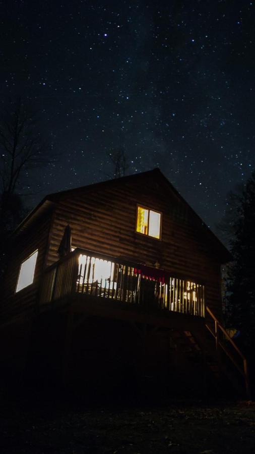 Juniper Cabin- Waterfront Retreat On Mosque Lake Ompah Esterno foto